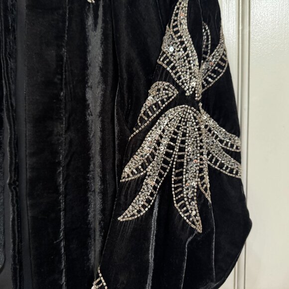 Beautiful DoDo Bar Or Black Velvet Jacket with Embroidered Beads & Sequins sz M - Picture 4 of 6